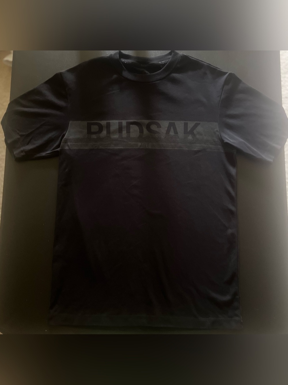 RUDSAK Tee